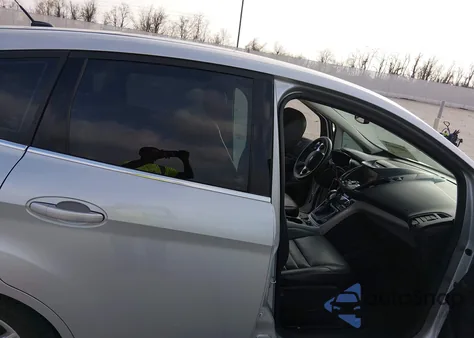 2015 Ford C-Max Energi Sel z USA, uszkodzony, nr VIN 1FADP5CU6FL124375